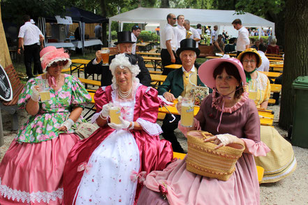 Wir trinken alle ein Radler