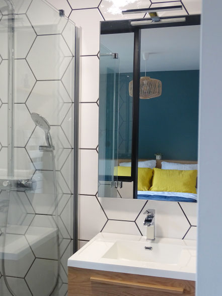Architecture interieure decoration agencement la maison 17 quimper finistere  mobilier sur mesure tête de lit dressing rangement salle de bain suite parentale verrière chambre 