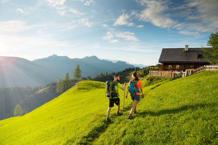 Wandern im Tal der Almen