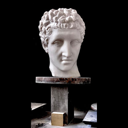 Hermes – Carrara marble, 33 × 25 × 39 cm