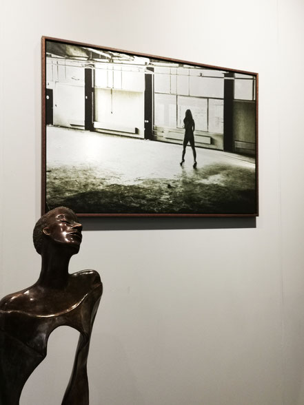 Photo "Allegra" on the wall. Lambda print on aluminum, 70x100 cm.