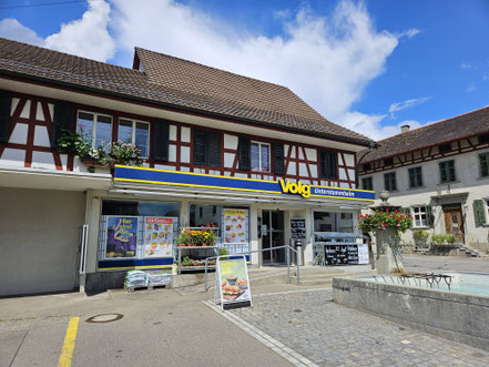 Aussenansicht des Volg-Ladens in Unterstammheim