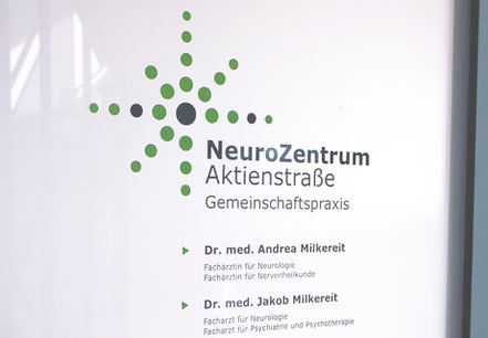 Praxisschilder NeuroZentrum Aktienstraße