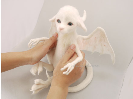 羊毛フェルト リアル ドラゴン ひつじのはね