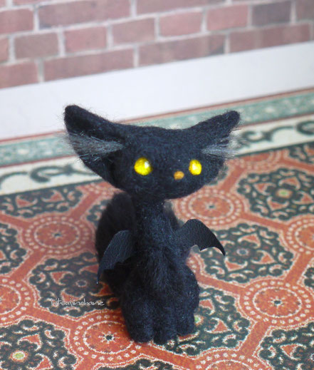 黒い管狐 ハロウィーン 羊毛フェルト