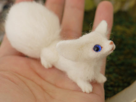 もふもふを知らなかったら人生の半分は無駄にしていた 羊毛フェルト 管狐 ラピス