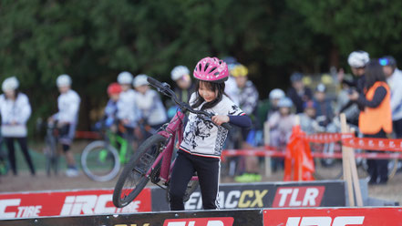 シクロクロスは家族で楽しめる？パパ・ママ・参加者に直撃取材｜東海シクロクロス iRC TIRE CUP 2025の魅力