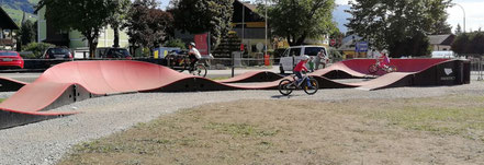 Der M0DULAR Pumptrack by PARKITECT AG kommt ab Ende Juni 2017 in der Familienarena in St. Corona am Wechsel zu euch.