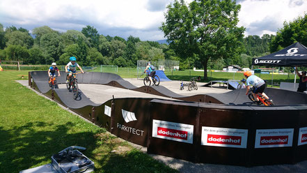 Der M0DULAR Pumptrack by PARKITECT AG kommt ab Ende Juni 2017 in der Familienarena in St. Corona am Wechsel zu euch.