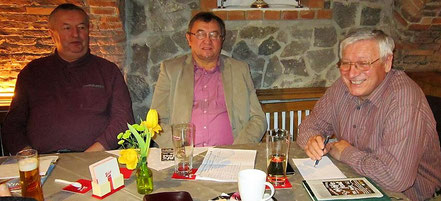 von links: Schriftführer J. Mistelbauer, R. Bauer, Obmann IM H. Kolm