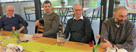 von rechts: Obmann-Stellvertreter IM Stefan Gerstbauer, Albert Oiser, Michael Muttenthaler, Ernst Brunnbauer