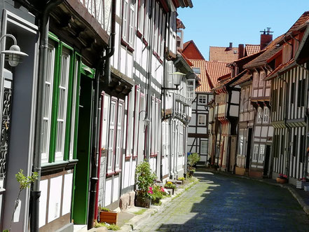Bordsteine und Stufen