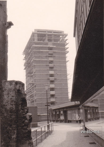 Blick auf den Rohbau des neuen Stadthauses