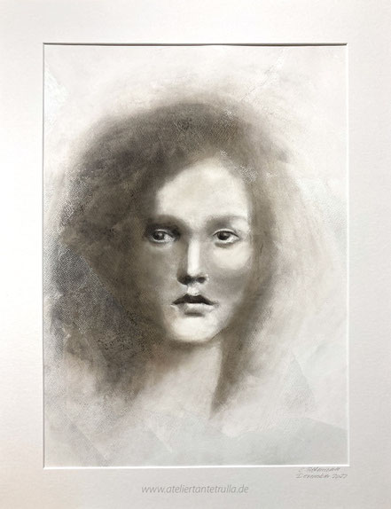 © Conni Altmann, "12/2022D", Kohlezeichnung, Passepartout 65 x 50 cm, Bildausschnitt 38,5 x 53,5 cm