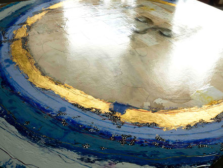 © Conni Altmann, "Li-Lo", Mixed Media auf Sperrholz, ca. 80 x 100 x 2,3 cm 
