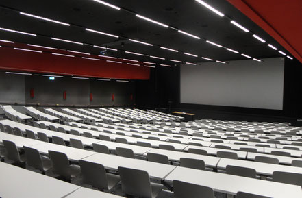 Hörsaal Alhambra Uni Bern Rückansicht