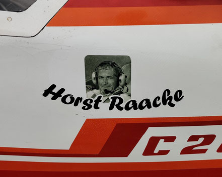 Motorsegler mit Namen "Horst Raacke"