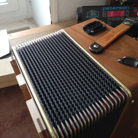 changer le joint de soufflet sur un accordéon