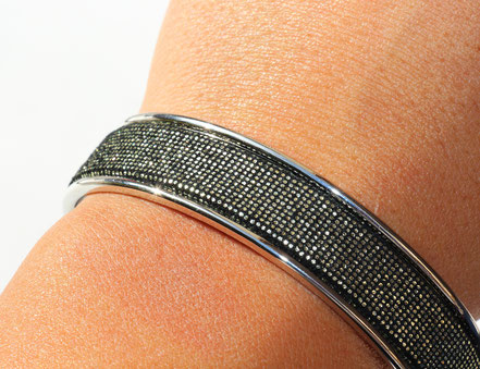 bracelet jonc, bracelet cuir, cuir et argent, noir et argenté, bracelet à paillettes, bracelet de créateur, cadeau noël
