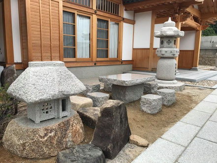水車がついた草屋