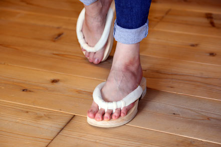 geta,sandals,five-fingers