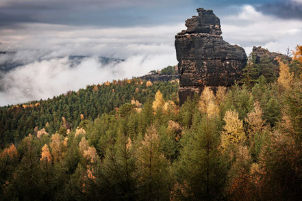 Blick zur Hunskirche vom Papststein