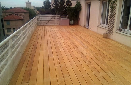 Toscane d'Auvergne terrasse garapa