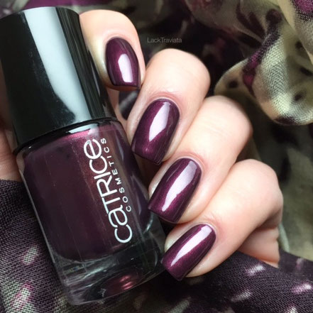 swatch First Class Up-Grape Catrice Cosmetics