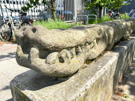 Krokodil Skulptur in Bremen-Kattenturm, Bremen Obervieland (Foto: 05-2020, Jens Schmidt)