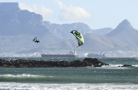 MEGALOOP in Cape Town  |  (c) Jim Gaunt