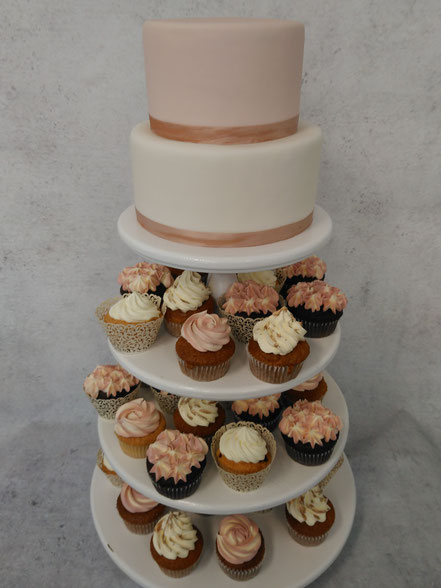 Hochzeitstorten Konz Trier Saarburg Cupkake Cake Seminaked Nakedcake Torte Motivtorte Kuchen