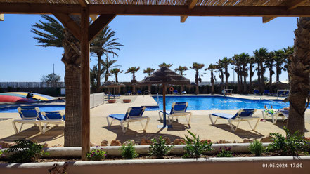 Poolbereich Camping Mar Azul Andalusien