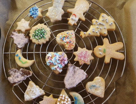 Klassisches Buttergebäck ausgestochen