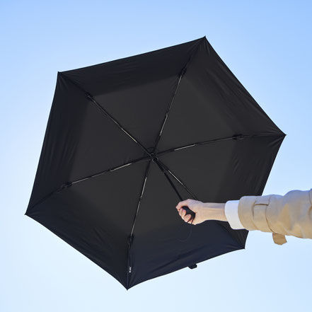 遮光傘は太陽光が透過しない