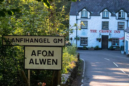 Foto: Learn on the Fly reis Schotland en Wales 2015. 's Avonds eten wij in de plaatselijk pub waar je voor een paar pond heerlijk kunt eten. 