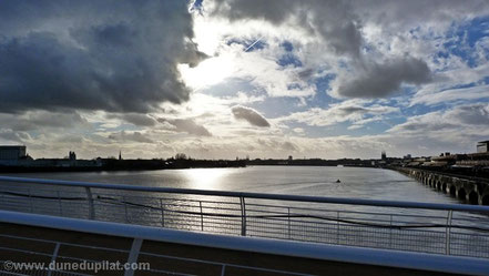 Bordeaux: Blick von der neuen Brücke Chaban-Delmas