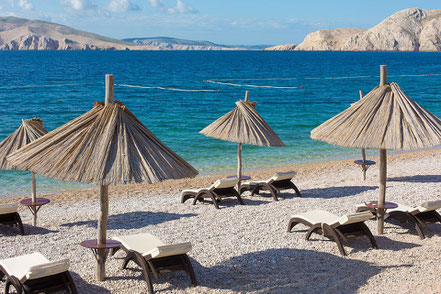 Strand Bunculuka in Baska auf der Insel Krk, Kroatien