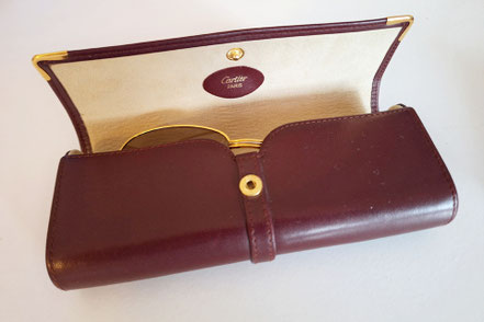 Le Must de Cartier Brillenetuis Bordeaux © MAG Lifestyle Magazin