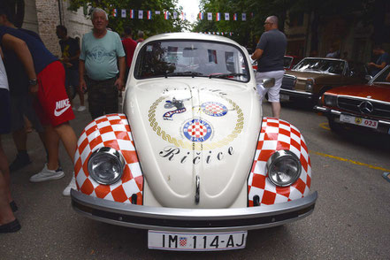 Oldtimer Treffen in Kroatien, VW Käfer beim jährliche Oldtimerclub Highlite in Imotski 