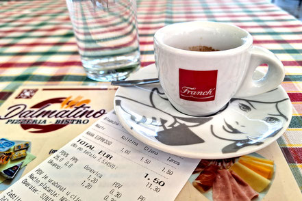 Kroatien Sommer 2023 zu teuer ? Kaffee mit Glas Wasser "am Tisch serviert" um 1,50 Euro im Bistro Dalmatino