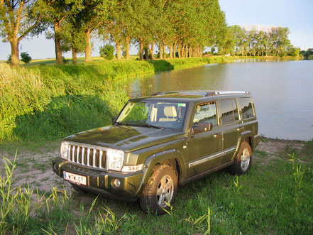 Machen Autos sexy? Die erotische Kraft des Autos! Jeep Commander 3.0 CRD V6 Daimler-Benz