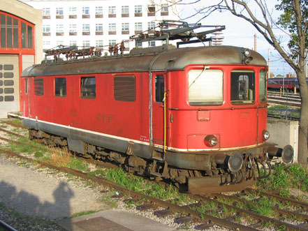 SBB Re 4/4 I 10032 am ehemaligen Wiener Südbahnhof 19.04.2008 © MAG Eisenbahnmagazin im Mag Lifestyle & Reisemagazin