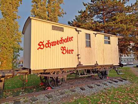 Bierwaggon mit Holzkastenaufbau und Aufschrift "Schwechater Bier" 14.11.2024 © MAG
