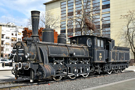 Denkmallokomotiven HŽM auf Bahnhöfen in Kroatien