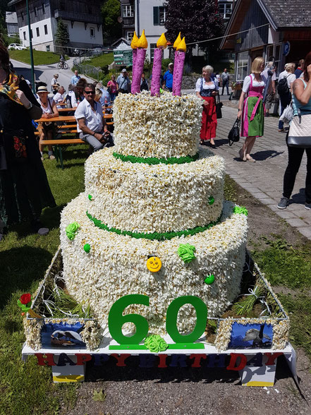 Ausseer Dirndl & Tracht gehören dazu, 60. Narzissenfest im Salzkammergut - Ausseerland, Bad Aussee & Grundlsee