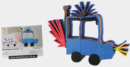 Kinderzeichnung von zwei Autos links und 3D-Druck eines der Autos rechts