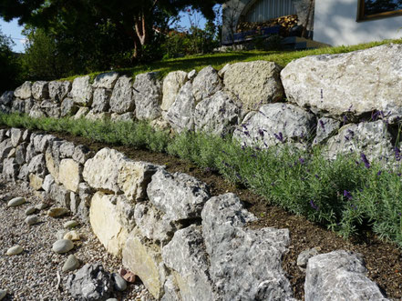 Bruchsteinmauer