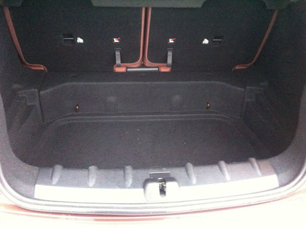 ECCO IL BAGAGLIAIO DELLA MINI PACEMAN  (R61) SENZA IL PIANALE ESTRAIBILE DI CARICO