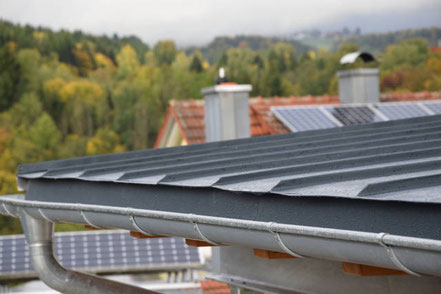 Metalldach in anthrazit aus Freyung Grafenau