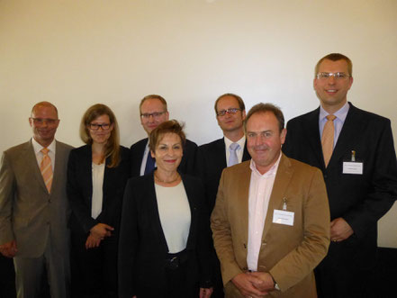 Generalsekretär Prof. Dr. Bachmann, Ricarda Retsch (Rat für nachhaltige Entwicklung), Uwe Bergmann (CSR-Direktor Henkel), Prof. Theurl (Uni Münster), Tom Veltmann (CSR-Experte), Anton Bausinger (BKU-Vorsitzender Köln), Matthias Buck (Deutsche Bank Köln)